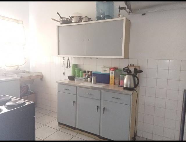 2 BEDROOM APARTMENT FOR SALE IN VANDERBIJLPARK CE 2..